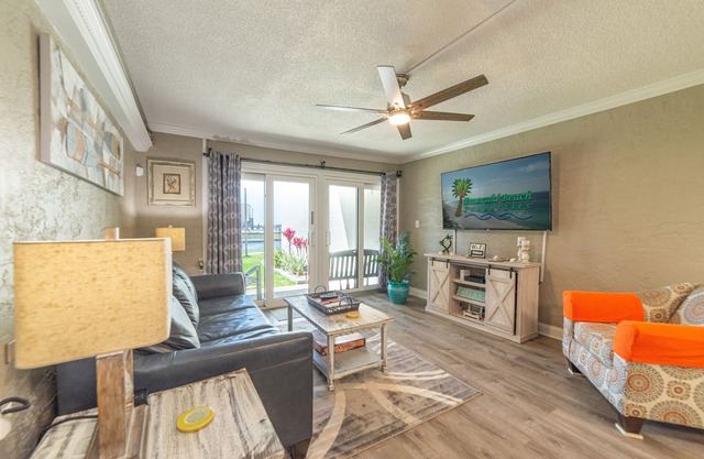 Ocean Seven Sugar Beach E7-Free Beach Chairs-Ground Floor-1Bd/1Ba/Sleeps 4-Walk to Beach