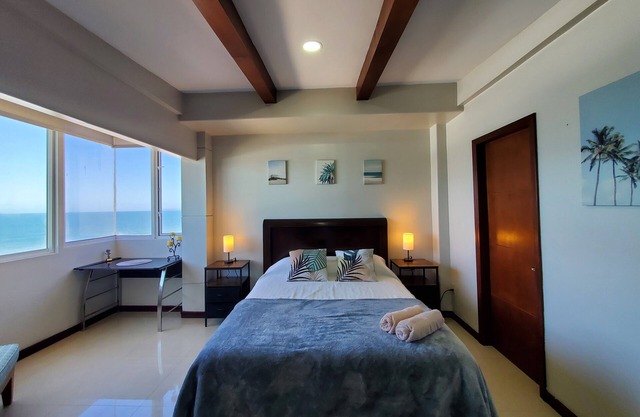 Ocean view 1 bedroom apartment