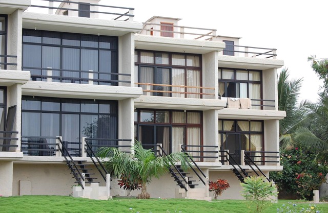 Ocean View 2 bedroom Condo In quiet fishing village