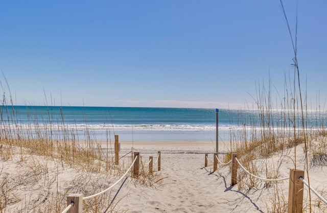 Ocean-View Apt in Emerald Isle - Walk to Beaches!