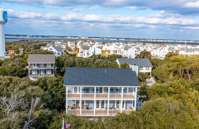 Ocean View Home-Easy walk to beach/shops/food-Pet Friendly-Just Off Ocean Ridge