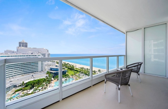 Ocean View Luxury Studio at Sorrento in Fontainebleau Hotel in Miami Beach