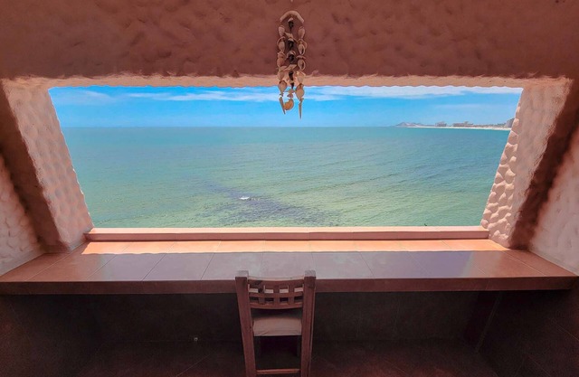 Ocean View Upper Floor Luxury Condo - Pinacate B407 2 BR 2 BA Next to the Pool, Wi-Fi