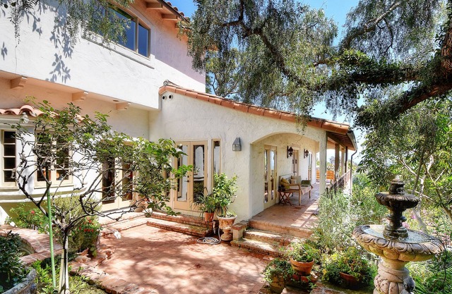 Ocean Views - Beautiful Laguna Beach Home.