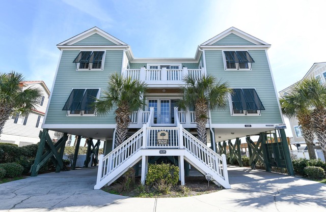 Oceanfront 7 BR Beach House with a Private Pool! Royal Palm