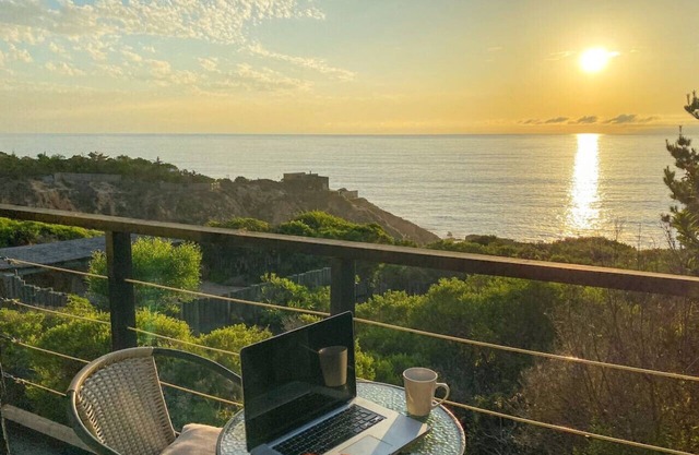 Oceanfront Cabin Estudio Roca