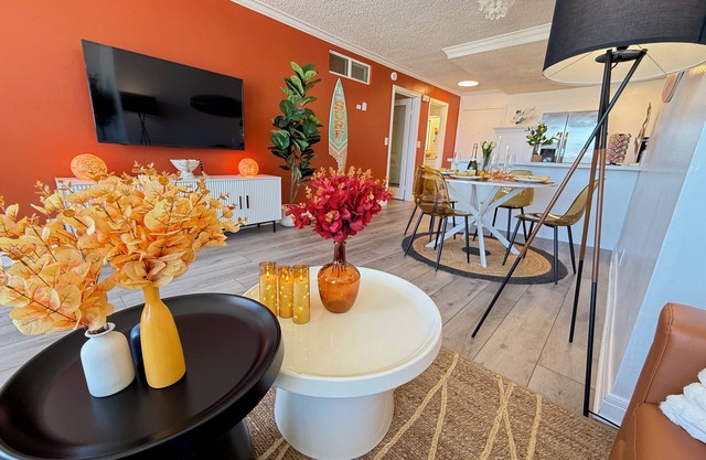 Oceanfront View 2 BR w Pool & 2 Parking Spaces