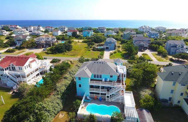 Oceanside, 8 BRs, ELEV, Pool, H Tub, Dogs Welcome, WW934, Howdy Hideaway