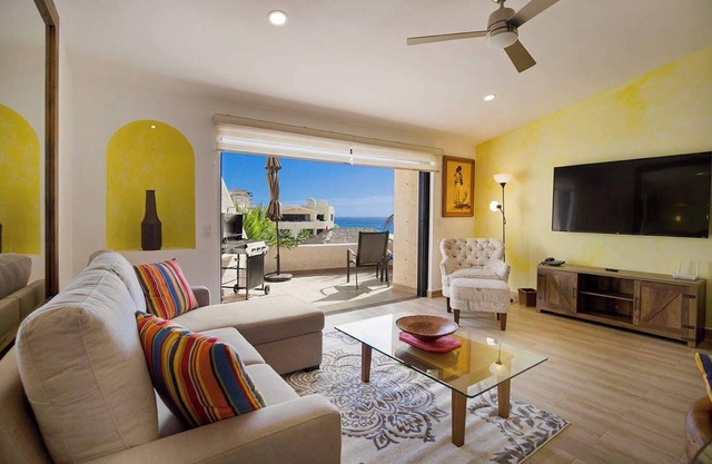 Oceanview Condo at Terrasol Resort, 2 Pools, Gym