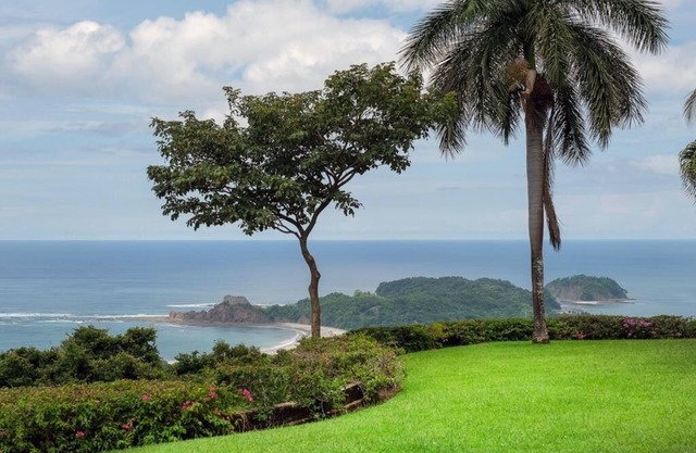 Oceanview Townhome at Ventanas del Mar – Pool, Waterfalls, Near Playa Carrillo