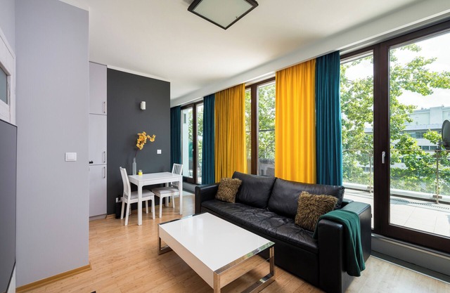 Ochota Deluxe Apartment