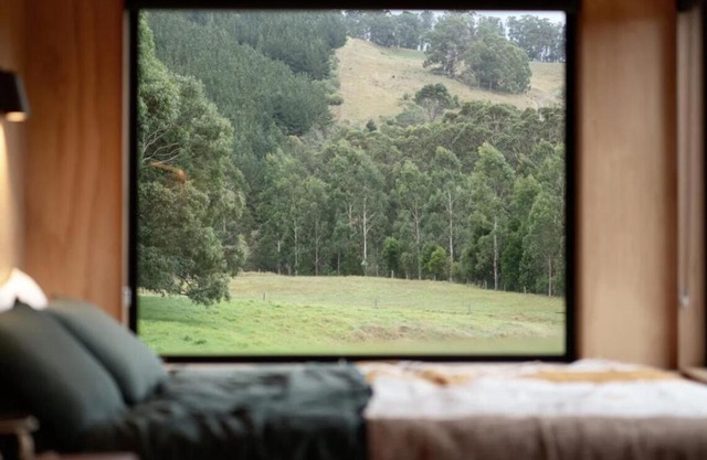 Off-Grid Cabin with Valley Views and Hot Tub - Velma