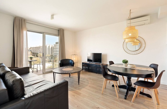 OLA LIVING POBLENOU BEACH ATTIC