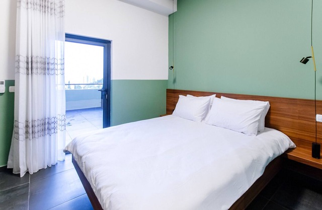 Olala Carmel Suite 3.3