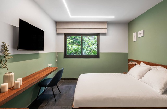 Olala Carmel Suite Double Room