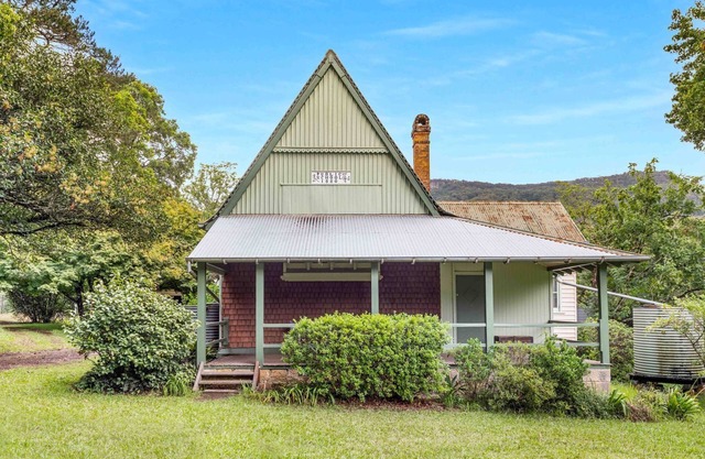 Old Barrengarry School House