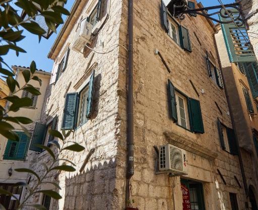 Old Town Casa Dameo Apartments