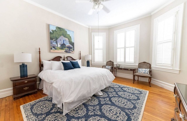 Old world charm downtown Edenton near the harbor, with homemade breakfast daily