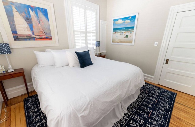 Old world charm downtown Edenton near the harbor, with homemade breakfast daily