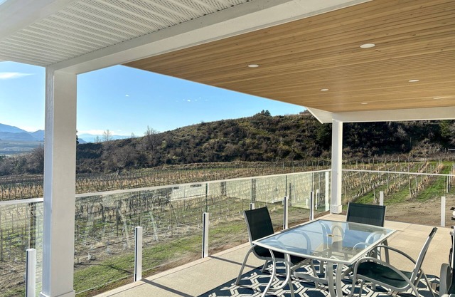 Oliver Oasis, Cab Franc: swim spa and 5 bdrm in the heart of wine country!