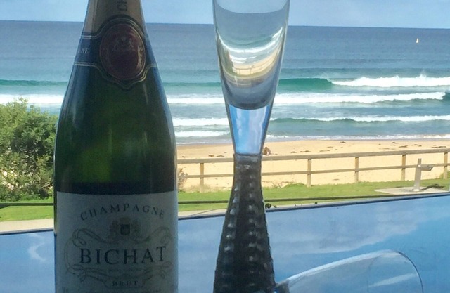 On Beach 2bdrm VIEWS and LOCATION