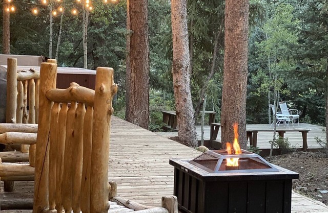 On the South Boulder, Hot Tub and Sauna, 8 mins to Nederland