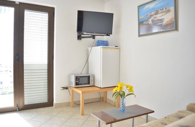 One bedroom apartment with balcony Promajna, Makarska (A-23179-c)