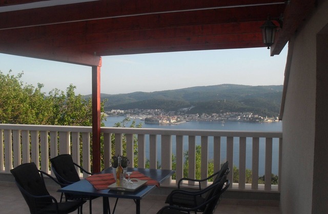 One bedroom apartment with terrace and sea view Kučište, Pelješac (A-14107-a)