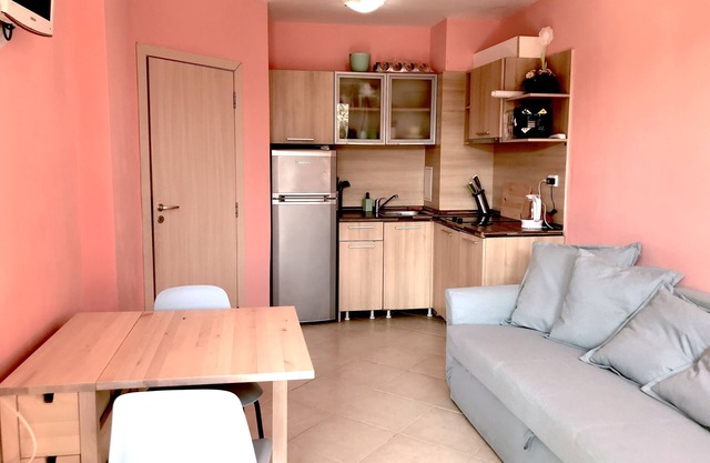 One Bedroom Flat in Emberli Aparthotel With Outdoor Pool