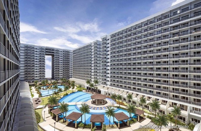 one big bedroom in shell residences, moa complex, WIFI/Netflix