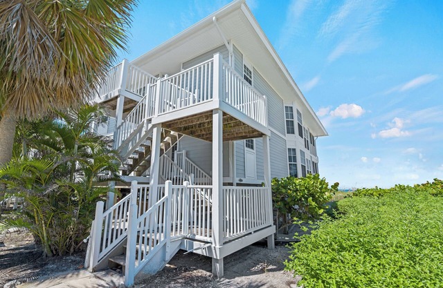 OPEN FOR YOUR WINTER GETAWAY! Gulf Villa at Palm Island Resort B1711A
