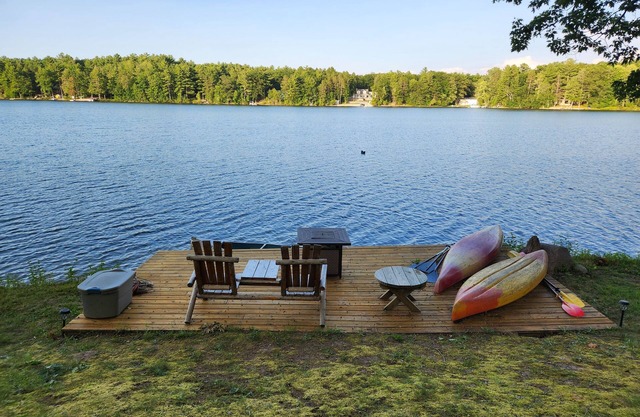 OPEN Sep 7-17! Cozy House on High Lake near TC