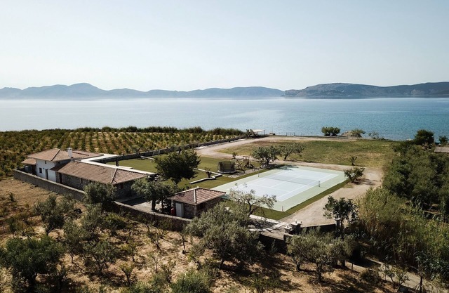 OpenSea Villa Private beach & tennis court