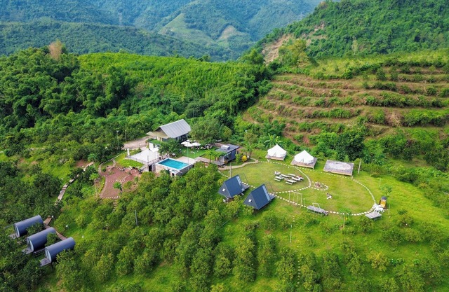 Ora Hill Farmstay & Glamping Hoa Binh