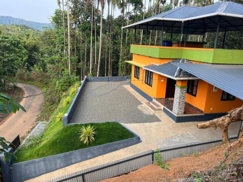 Orange Homestay