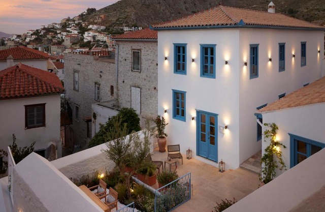 Orloff Legacy Suites Hydra