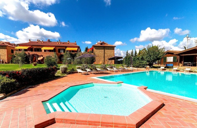 ORTENSIA, 2 bedrooms apartment with swimming pool