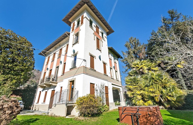 Ortensia Apartment in Villa Jejia, Lesa, Italy
