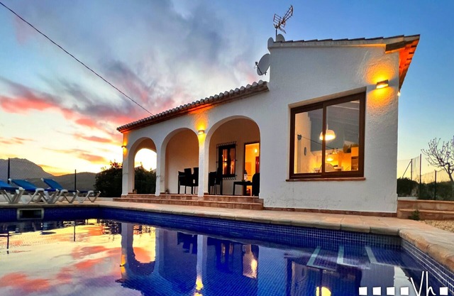 OSALVA - Peaceful vacation villa with private pool, sea and mountain views