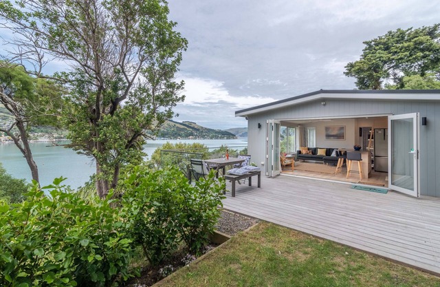 Otahuahua - Akaroa Holiday Home