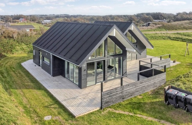 "Othinkarl" - 100m from the sea by Interhome