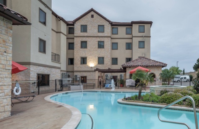 Outdoor Pool + Hot Tub + Free Breakfast | Near DFW Airport