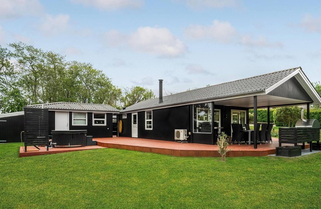Outdoor wellness and proximity to the beach await you on vacation in this inviting vacation home.