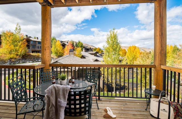 Outpost: Love Ridge 241 - Freestanding, AC!