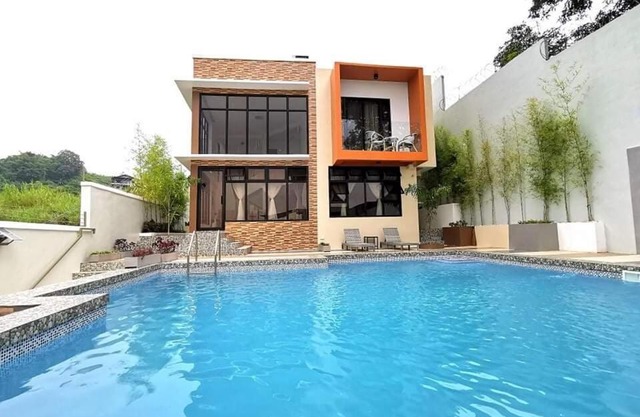 Overlooking & Serene Resthouse wt Pool in Antipolo