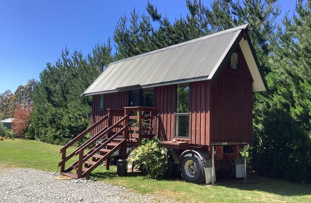Oxford Tiny House - come and experience tiny house living! Set on 10 acres.