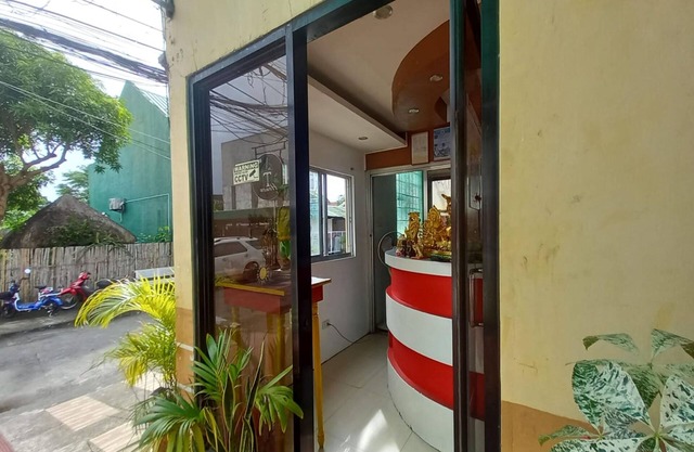 OYO 1048 Jomckayl Apartelle