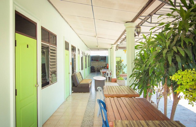 OYO 499 Pattaraporn Hotel