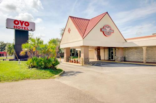 OYO Hotel Dundee By Crystal Lake