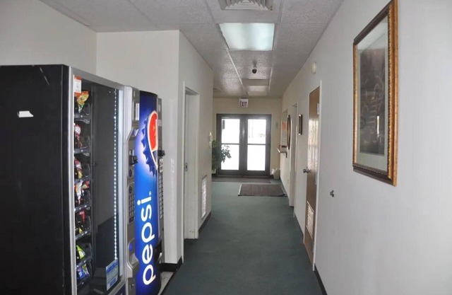 OYO Malden Airport Inn